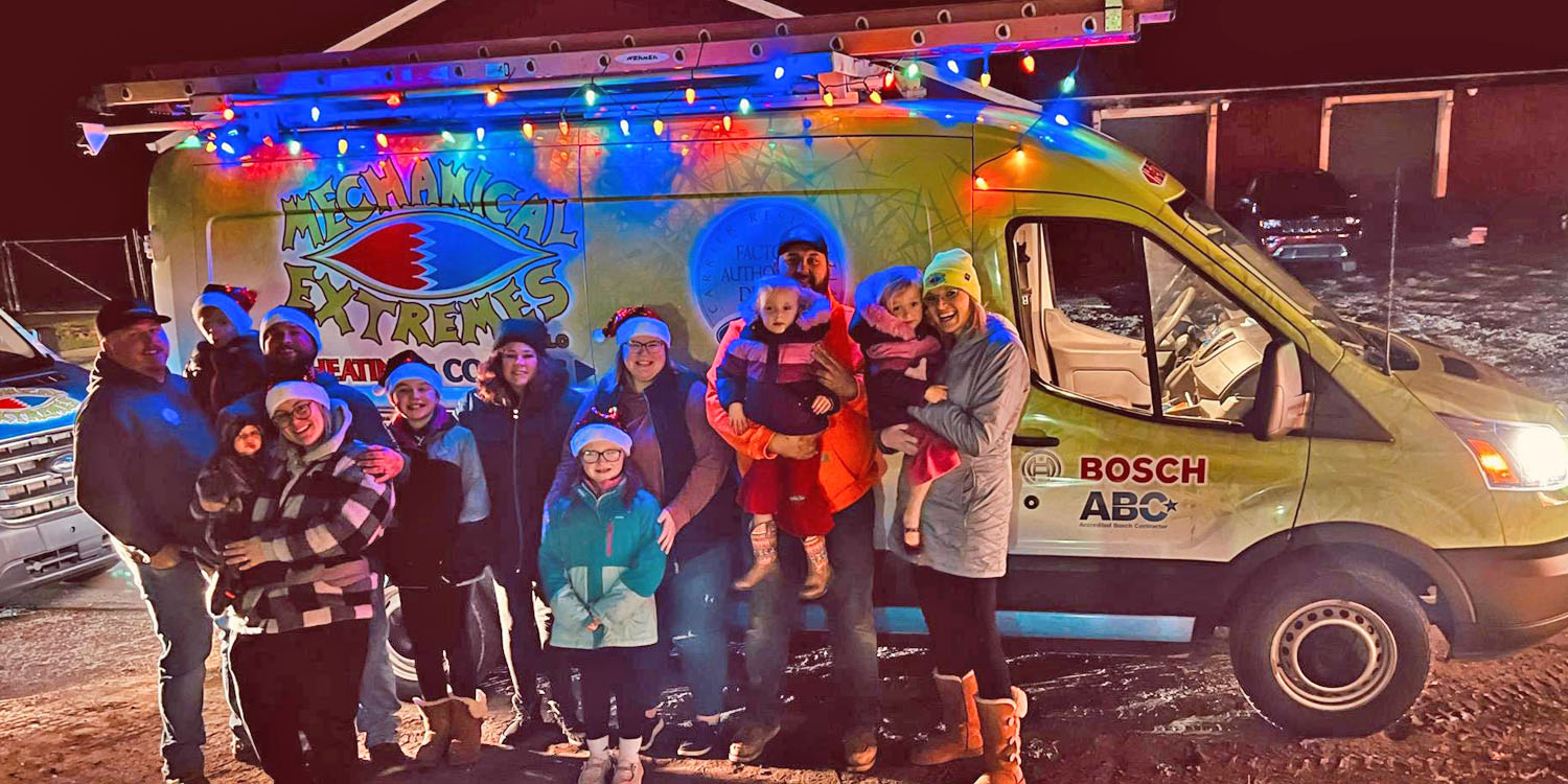 Mechanical Extremes team at the Brooklyn Michigan Christmas event in November 2022